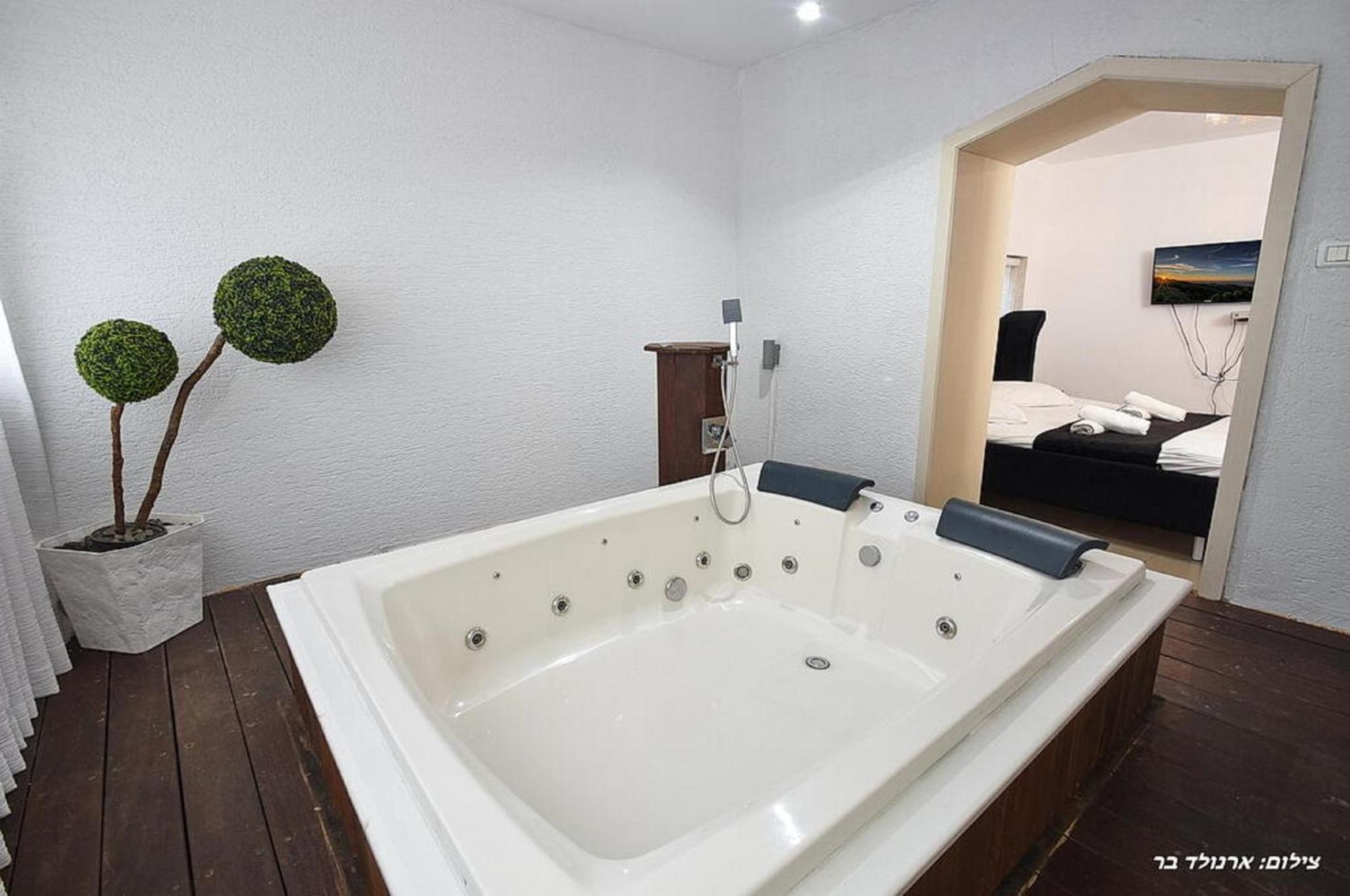 אוטופיה בצפון - מתחם אירוח מפואר Hotel Dalton Ngoại thất bức ảnh